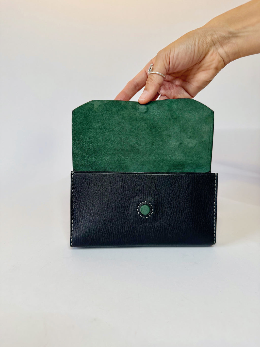MIRA · GLASSES CASE